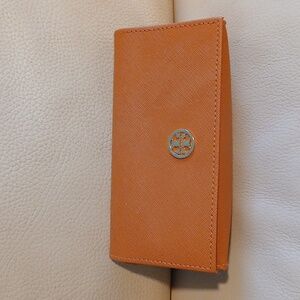 Tory Burch Hard Glasses Case. Orange
